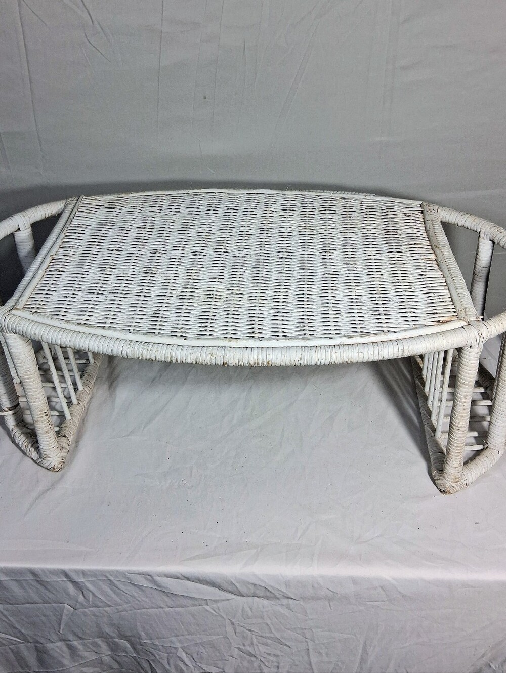 Vintage Sturdy Woven Wicker White Rattan Dual Compartment Bed Tray Table